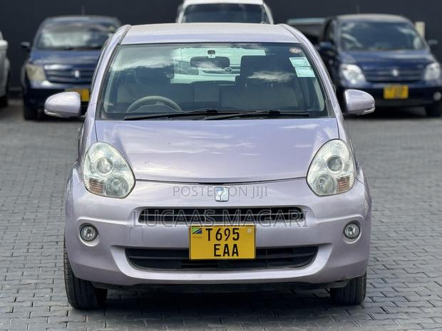 Toyota Passo 2012 Pearl