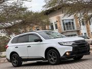 Mitsubishi Outlander 2016 White for sale