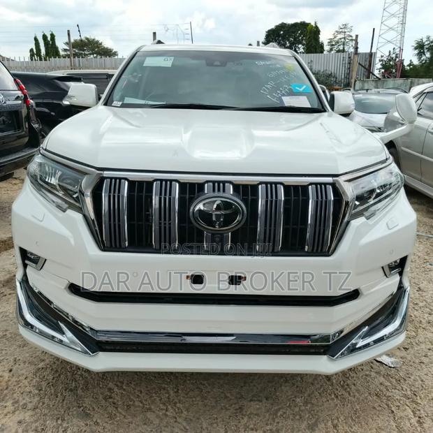 Toyota Land Cruiser Prado 2021 White