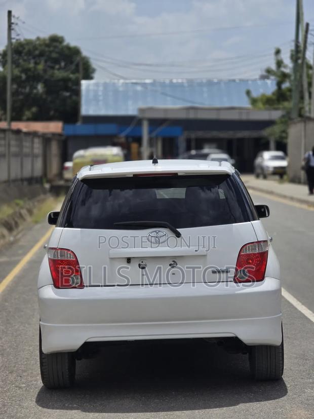 Toyota IST 2004 White