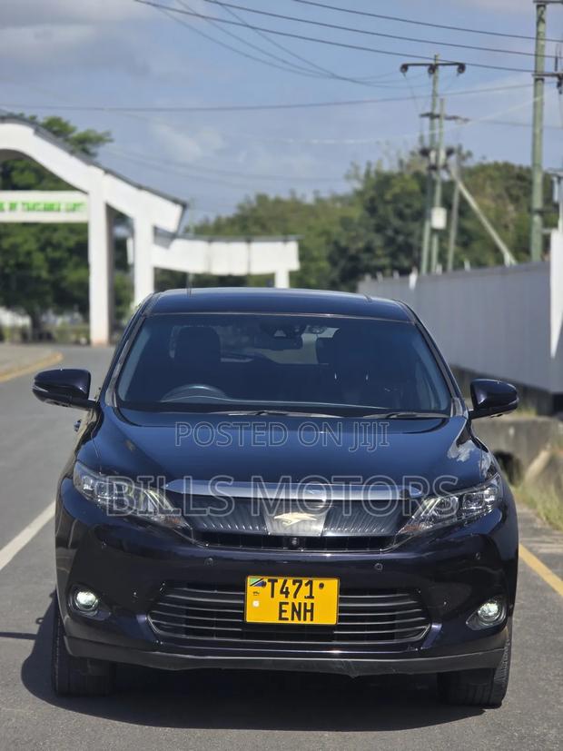 Toyota Harrier 2016 Maroon