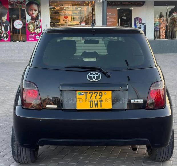 Toyota IST 2006 Black