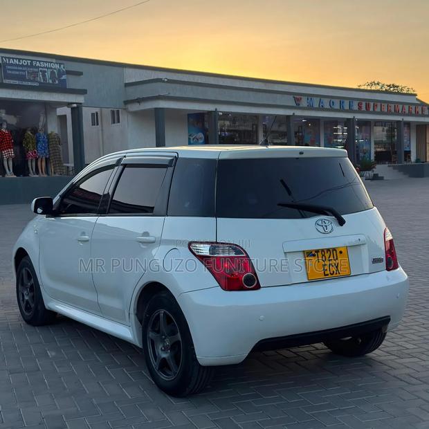 Toyota IST 2006 White