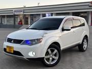 Mitsubishi Outlander 2007 White for sale