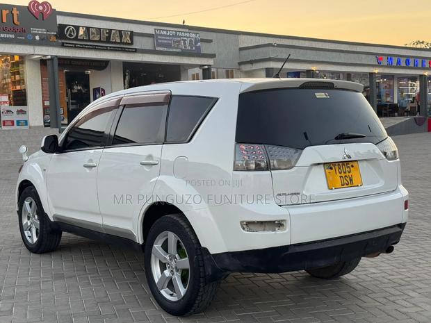 Mitsubishi Outlander 2007 White