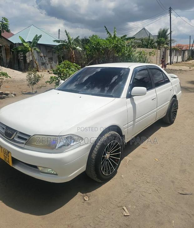 Toyota Carina 2001 White