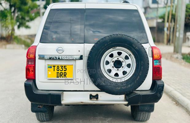 Nissan Patrol 2006 White
