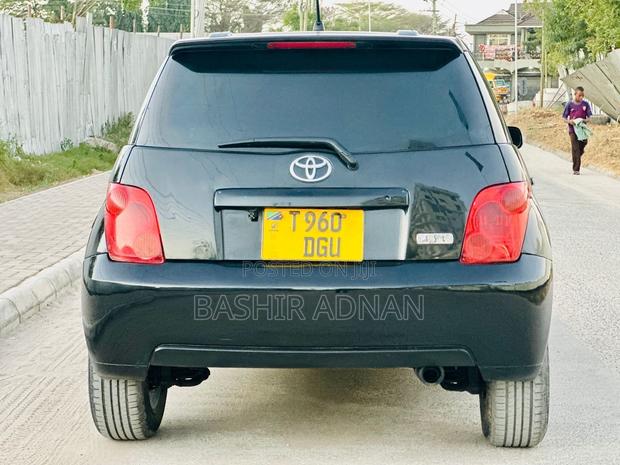 Toyota IST 2004 Black