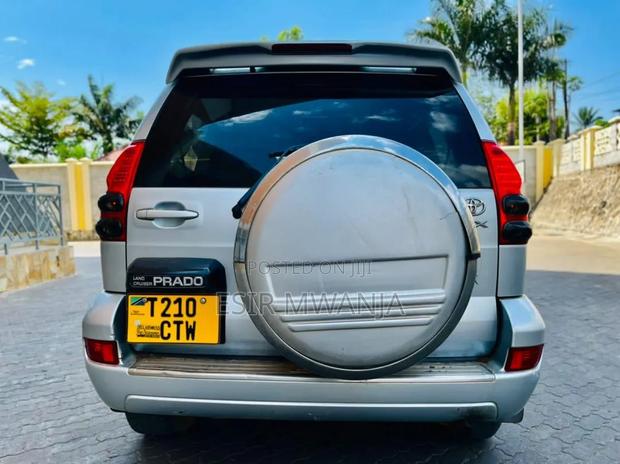 Toyota Land Cruiser Prado 2006 Silver