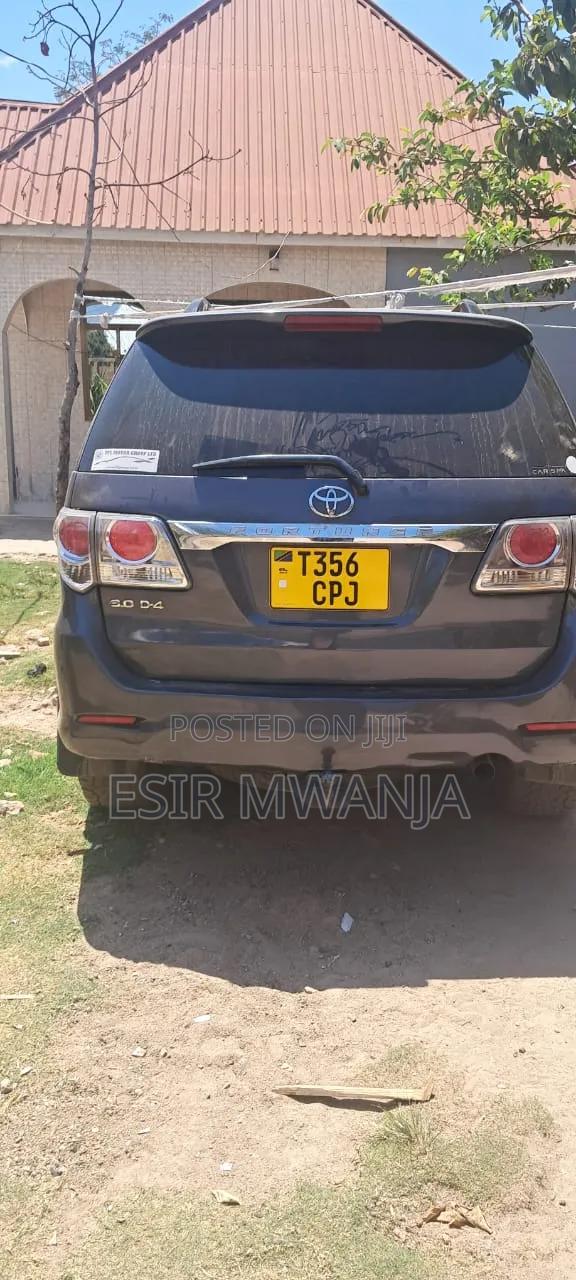 Toyota Fortuner 2007 Gray