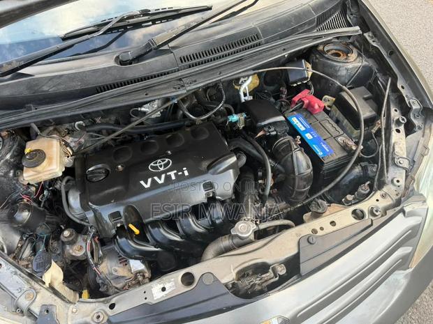 Toyota IST 2004 Beige