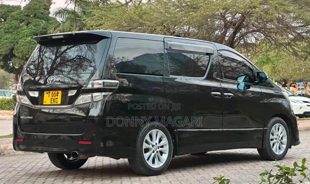 Toyota Vellfire 2009 Black
