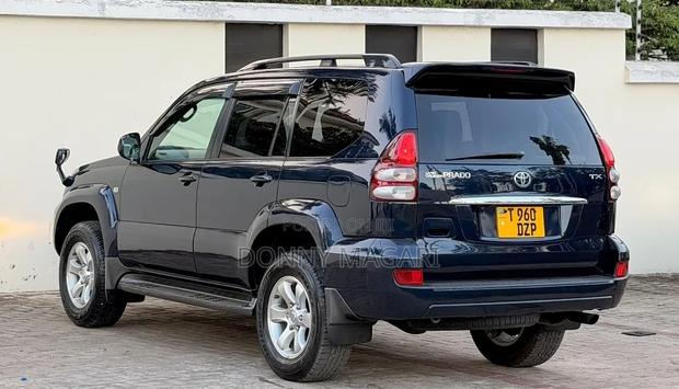 Toyota Land Cruiser Prado 2007 Black