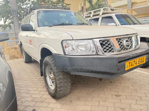 Nissan Patrol 2007 White