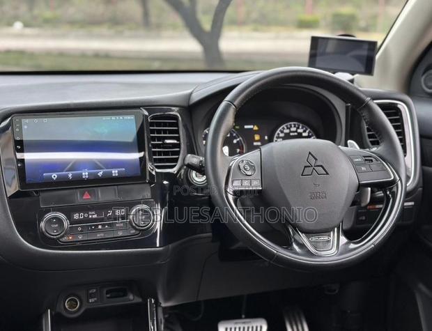 Mitsubishi Outlander 2016 Pearl