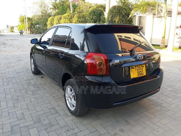 Toyota Corolla RunX 2005 Black