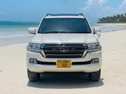 Toyota Land Cruiser 4.5 V8 VXR 2018 White for sale
