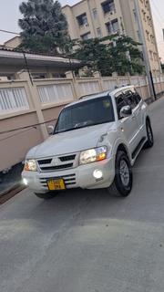 Mitsubishi Pajero 2005 White for sale