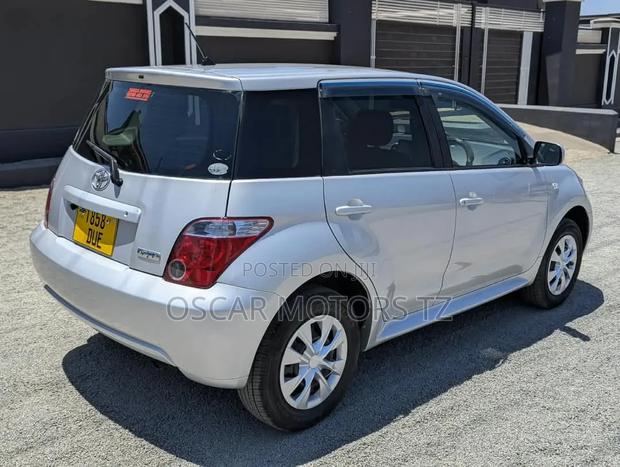 Toyota IST 2007 Silver