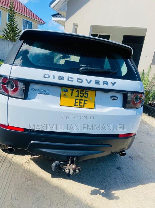 Land Rover Discovery 2015 White