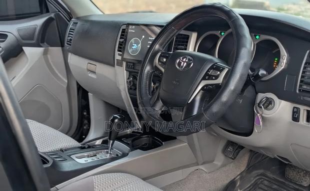 Toyota Hilux 2008 Black