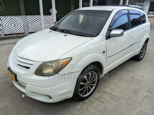 Toyota Voltz 2006 White