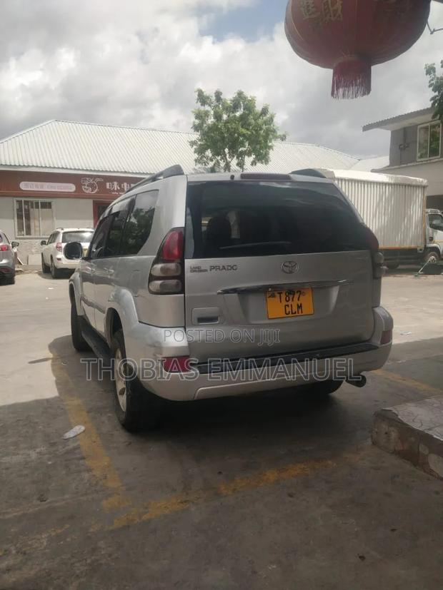 Toyota Land Cruiser Prado 2006 Silver