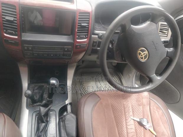 Toyota Land Cruiser Prado 2006 Silver