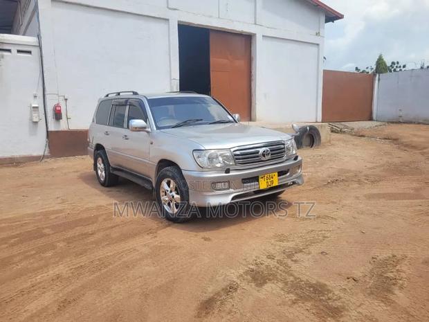 Toyota Land Cruiser 2007 Silver