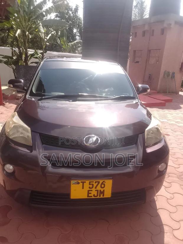 Toyota IST 2009 Purple