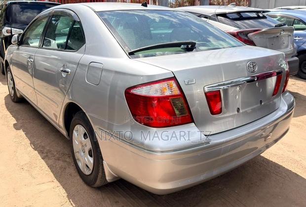 Toyota Premio 2004 Silver