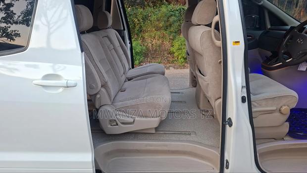 Toyota Land Cruiser Prado 2017 White