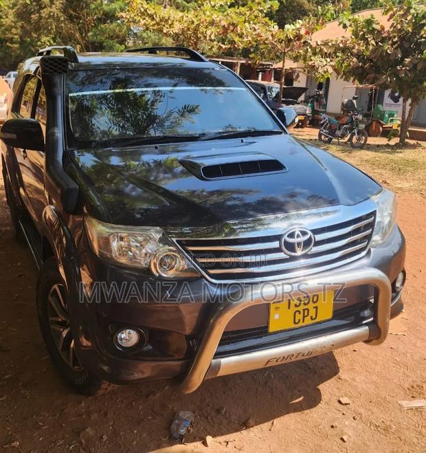 Toyota Fortuner 2015 Gray