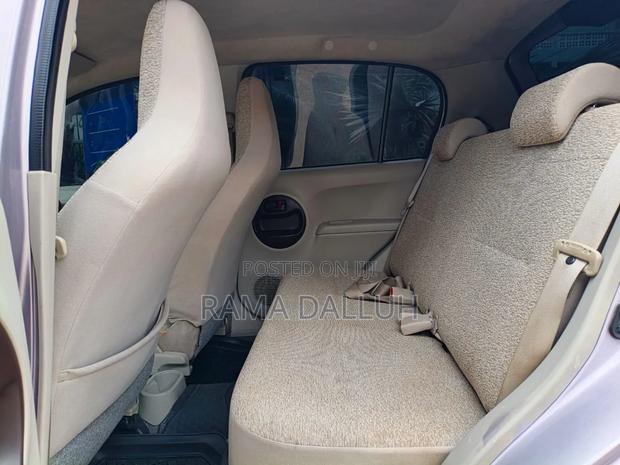 Toyota Passo 2011 Pink