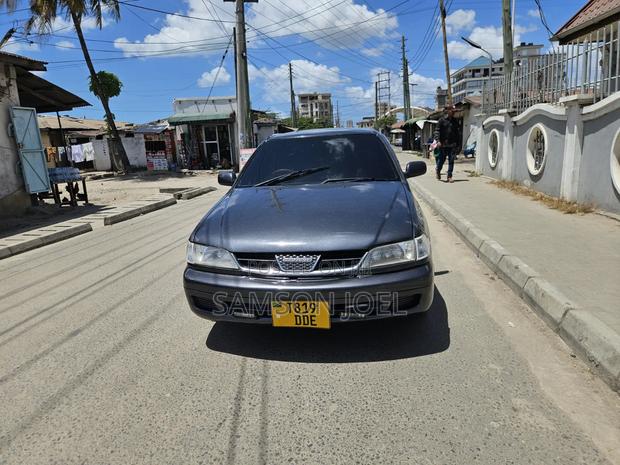 Toyota Carina 2001 Gray