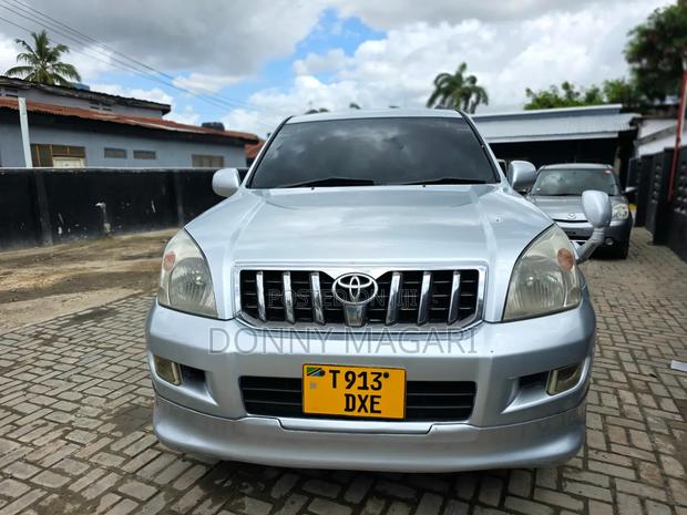Toyota Land Cruiser Prado 2006 Silver