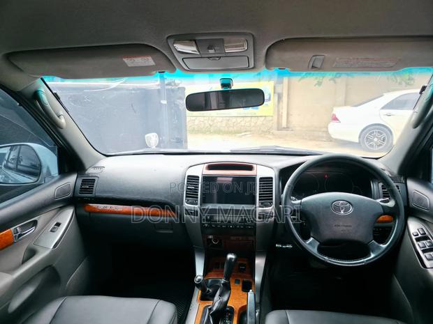 Toyota Land Cruiser Prado 2006 Silver