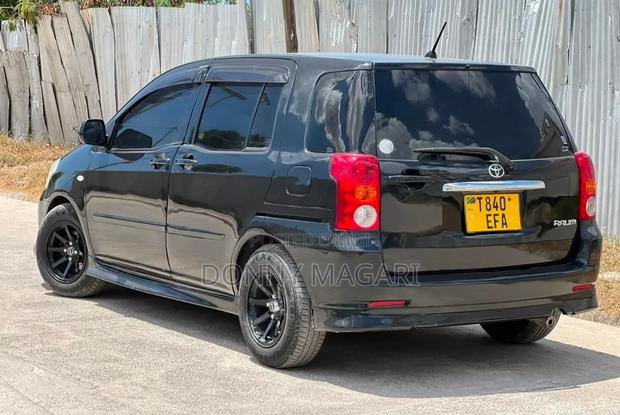 Toyota Raum 2006 Black