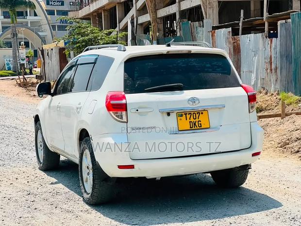Toyota Vanguard 2008 Off white
