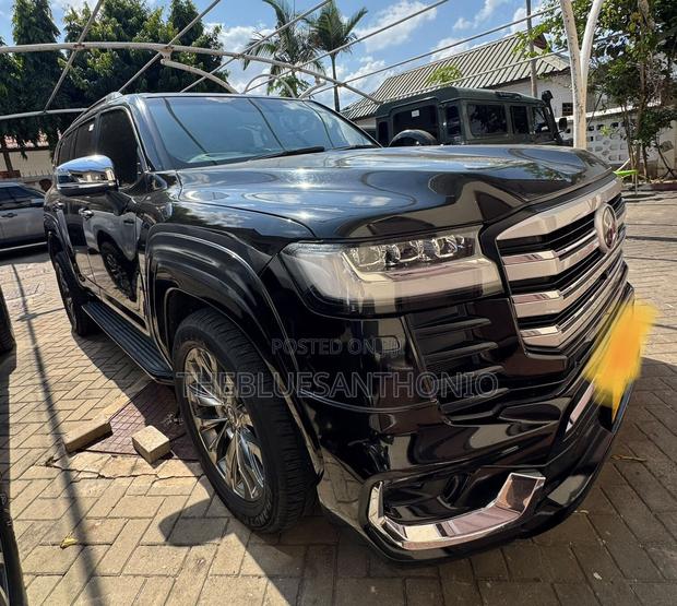Toyota Land Cruiser 2023 Black