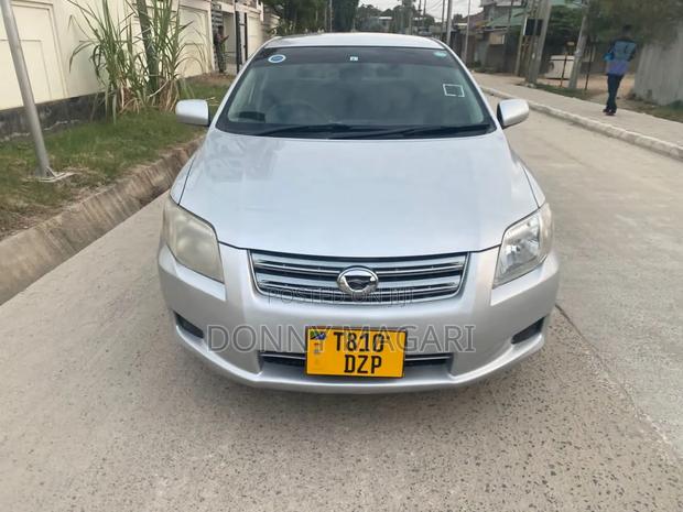 Toyota Axio 2010 Silver