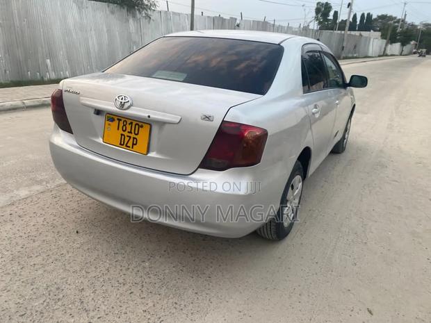 Toyota Axio 2010 Silver