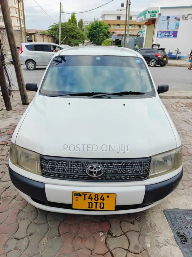 Toyota Probox 2004 White