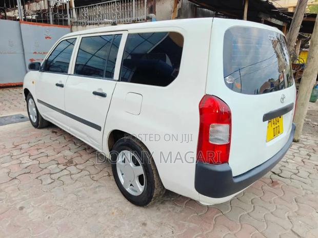 Toyota Probox 2004 White