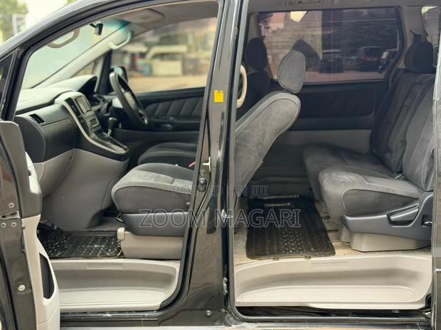 Toyota Alphard 2004 Black