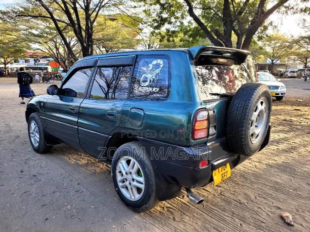 Toyota RAV4 Automatic 2000 Blue