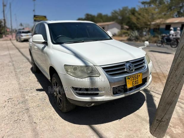 Volkswagen Touareg 2015 White