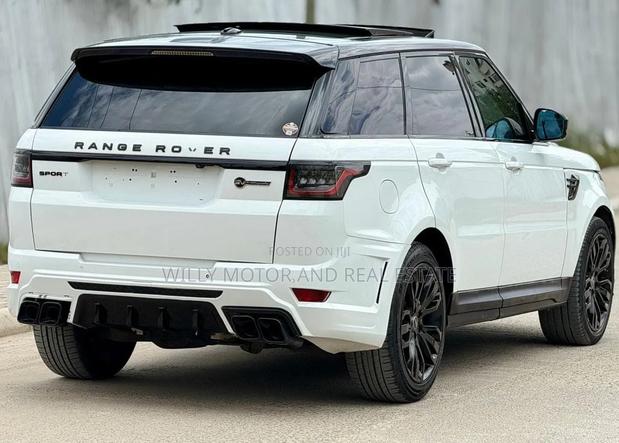 Land Rover Discovery Sport 2015 White