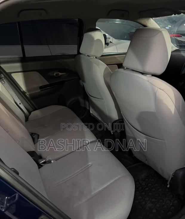 Toyota IST 2009 Blue