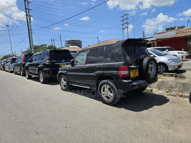 Mitsubishi Pajero 2005 Black